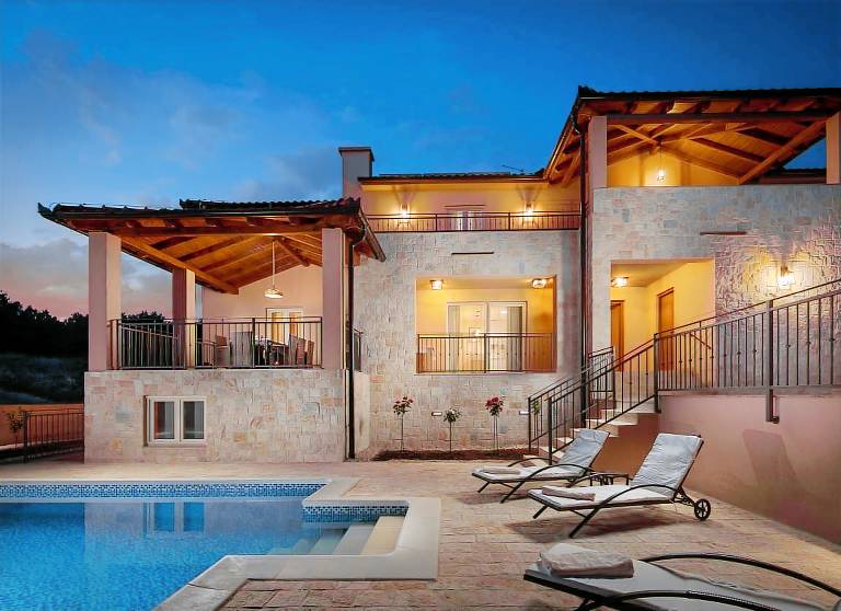Villa with terrace, private pool & yard | Sea view | Next to the beach | Pets allowed — photo 2