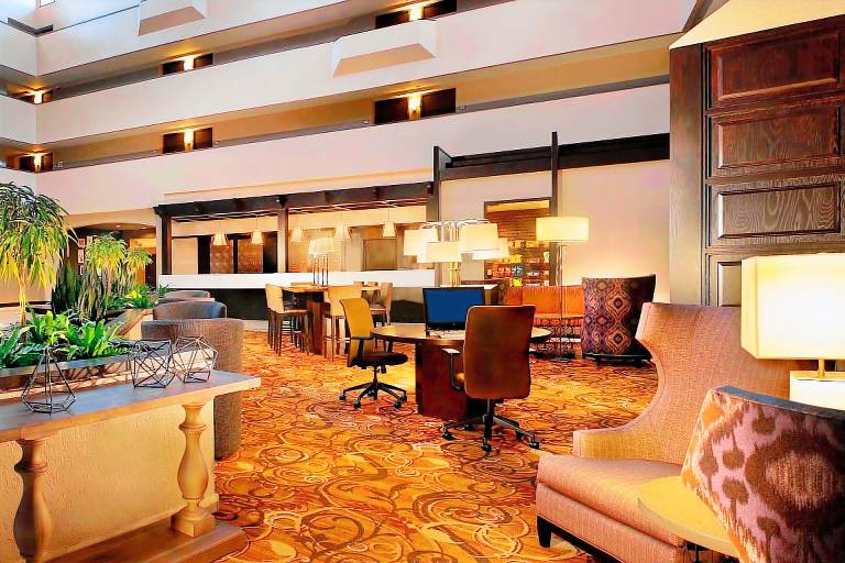 Sheraton Minneapolis West Hotel — photo 2