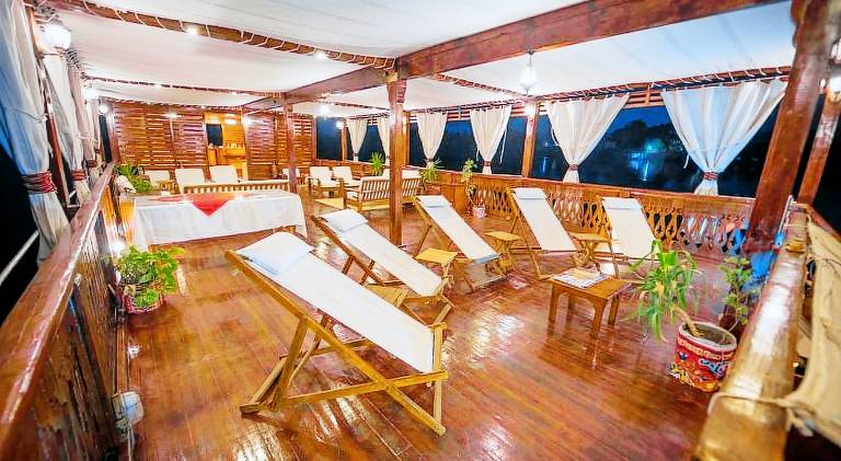 Wonderful boat with hot tub | Pets are welcome — photo 4
