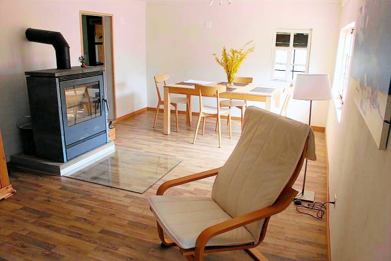 Ferienwohnung mit Hund in Kandergrund für max. 4 Personen Ferienwohnung mit Hund in Kandergrund für max. 4 Personen