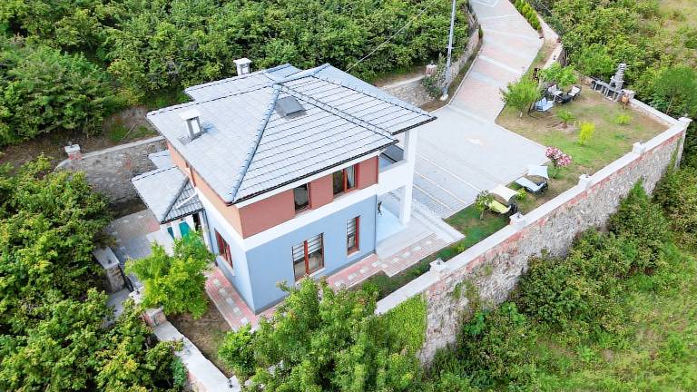 Fully equipped spacious villa with yard, barbeque & hot tub | Good for workation | Dogs allowed in Ordu