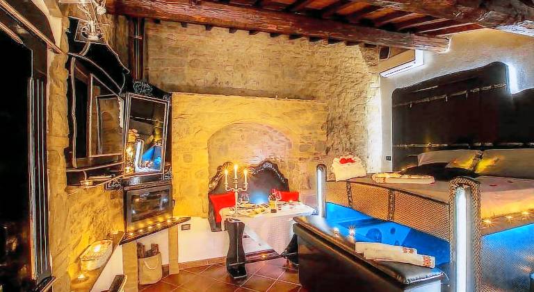 Children-friendly farm with jacuzzi, terrace & yard | Pets are welcome — photo 2