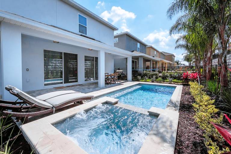 House with private pool — photo 5
