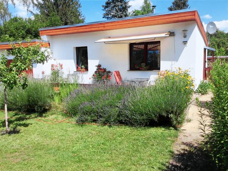 Kleines Ferienhaus in Rangsdorf mit gro&szlig;em Garten