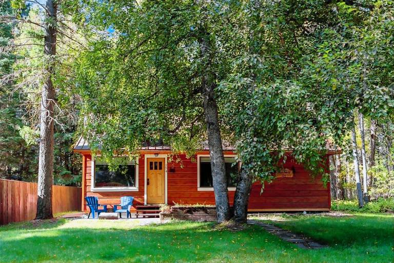 Cabin West Glacier