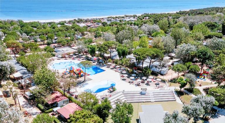 Tent with barbeque, pool & terrace | Beach nearby | Pets are welcome in Comacchio