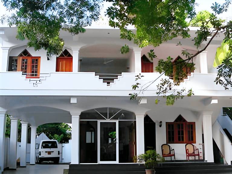 Resort Thiranagama
