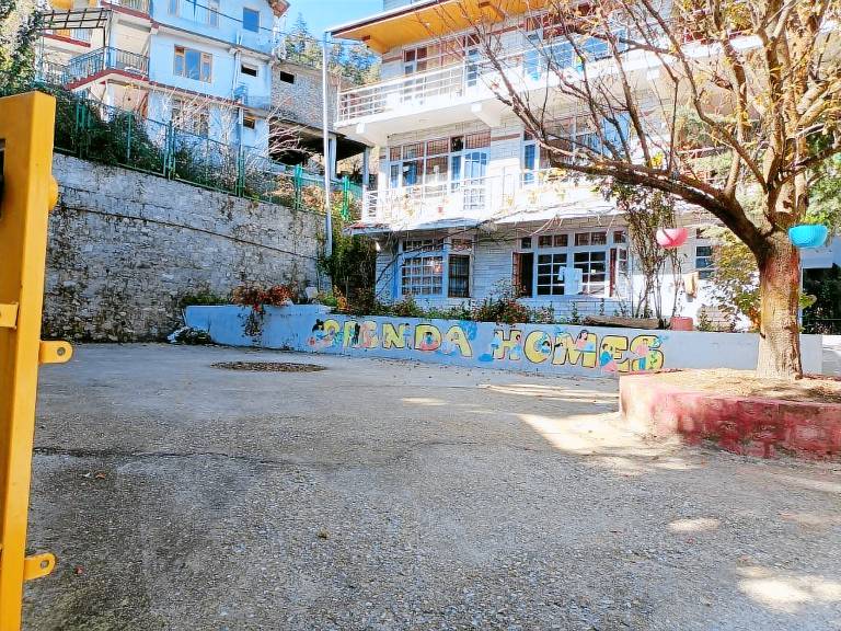 Holiday apartment with yard — photo 4