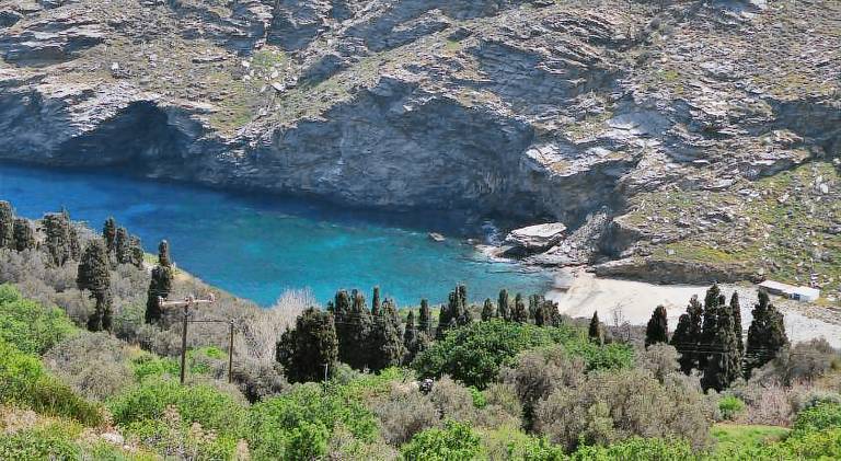 House with garden & patio in Andros