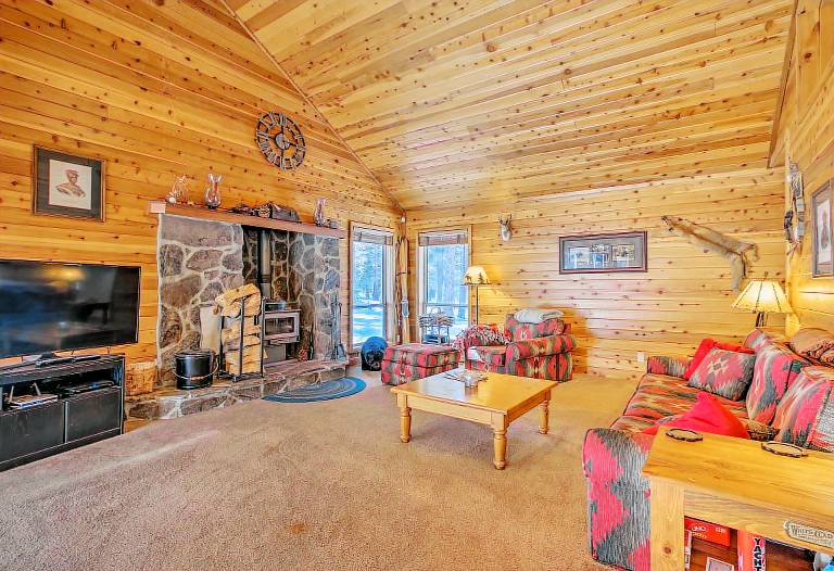 Cabin < 2 Mi to Tahoe Donner Downhill Ski Resort — photo 5