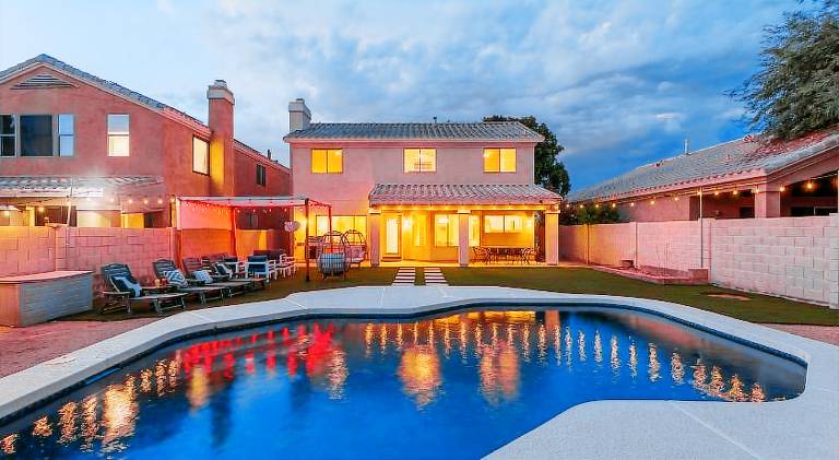 House with pool in Scottsdale, AZ