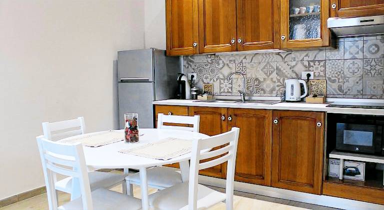 Holiday apartment with barbecue & garden — photo 5