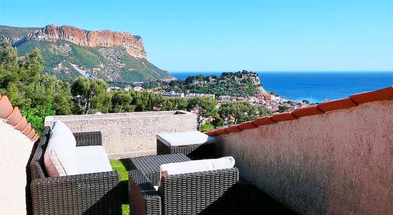 Villa with pool | Beach nearby | Pets allowed — photo 3