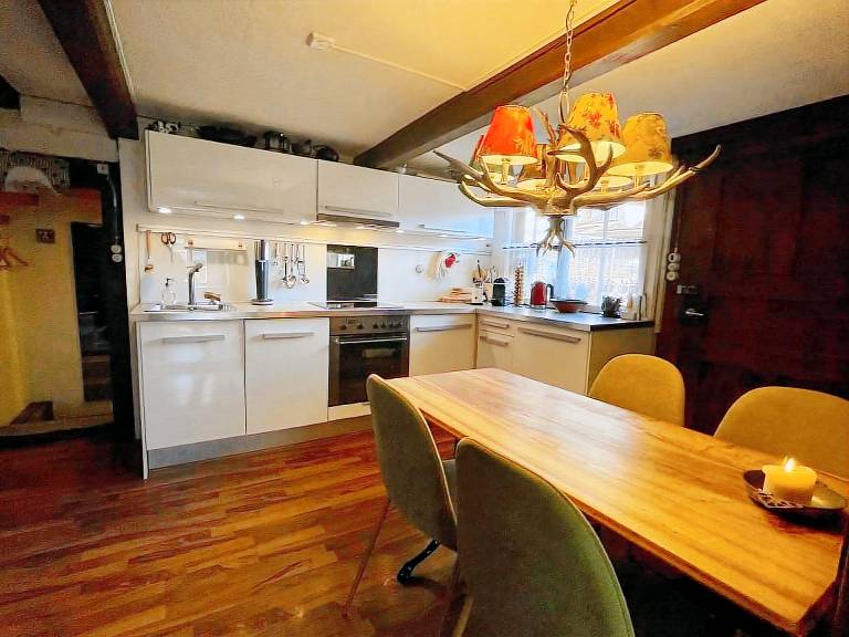 Fully equipped spacious vacation home with garden & grill | Mountain view | Pets allowed — photo 2