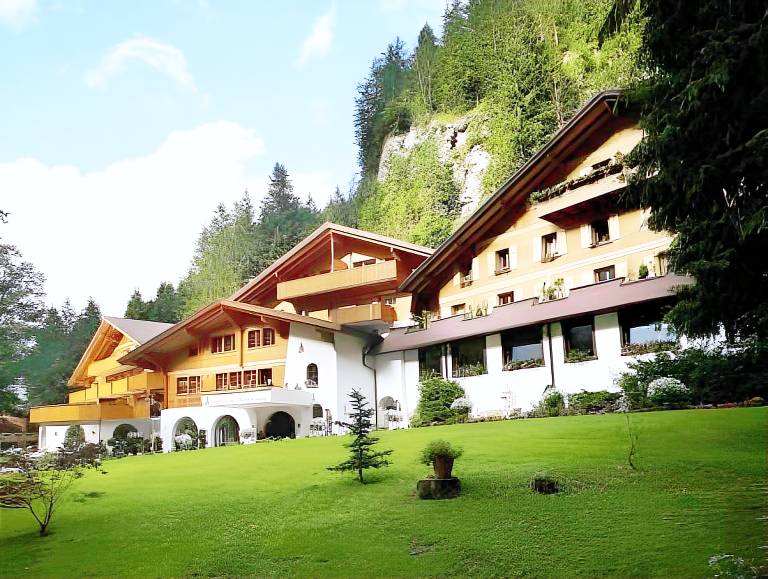 Waldhotel Doldenhorn in Kandersteg