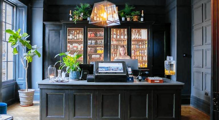 The George — photo 4