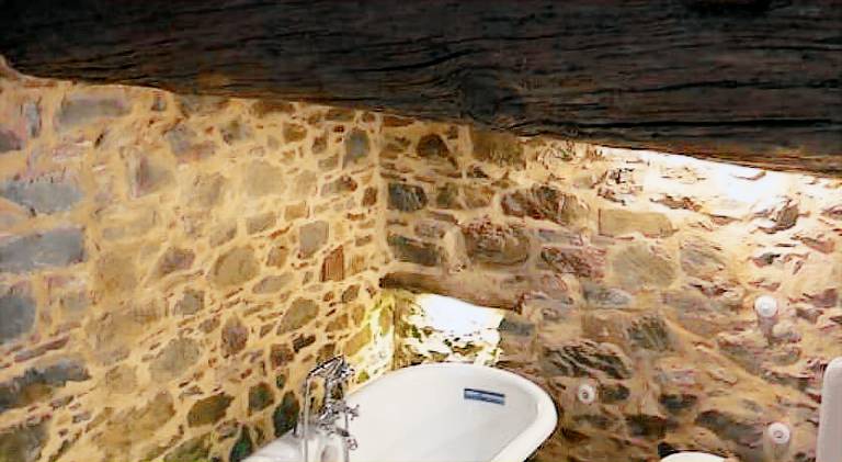 House with patio & jacuzzi — photo 2