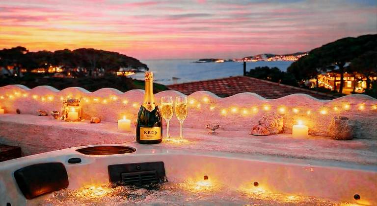 New Coup de cœur Duplex standing vue mer jacuzzi in Bandol