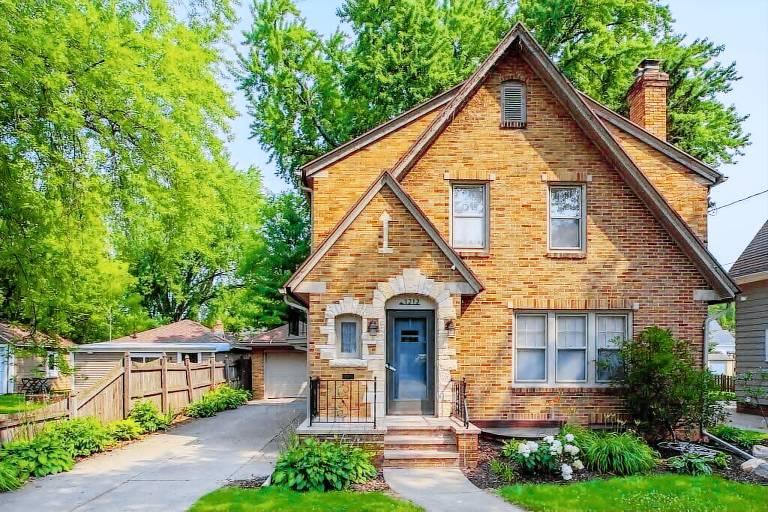 House Appleton