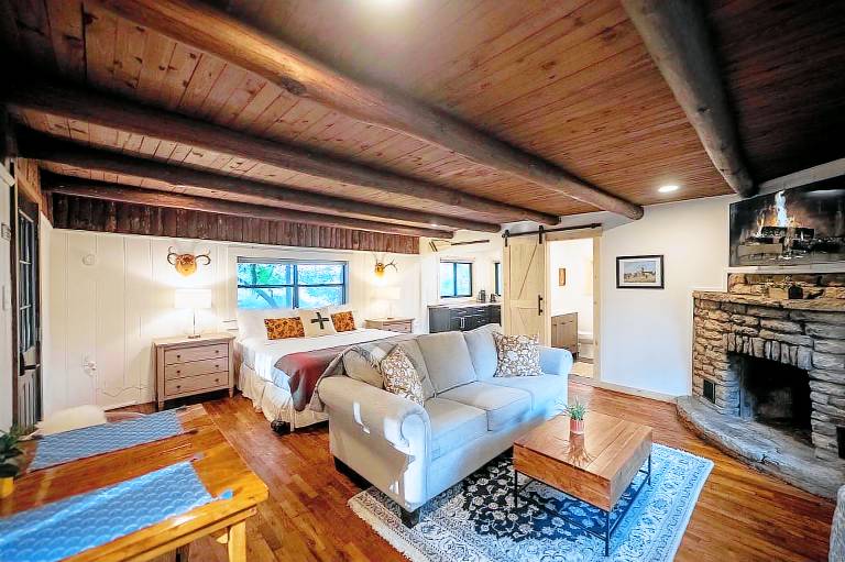 The Woodsman Lodge — photo 2