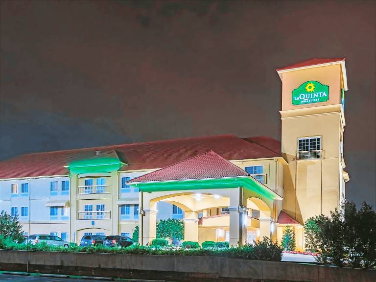 La Quinta Inn & Suites by Wyndham Tulsa Airpt / Expo Square in Tulsa, OK