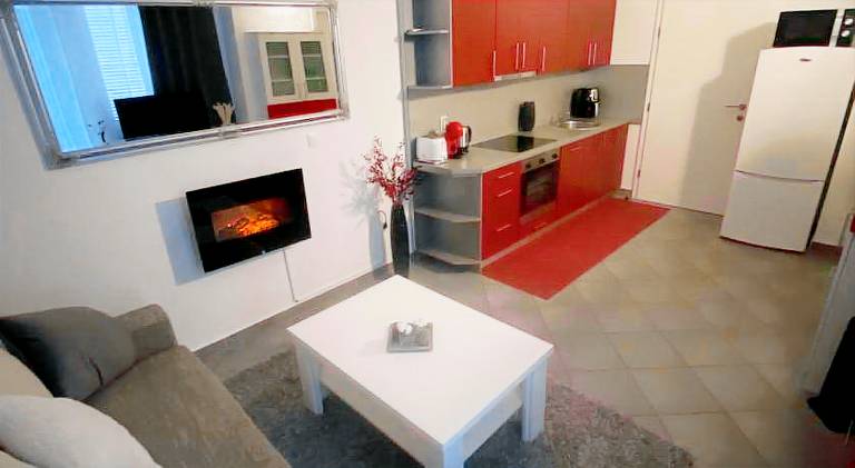 Rental apartment with jacuzzi — photo 2