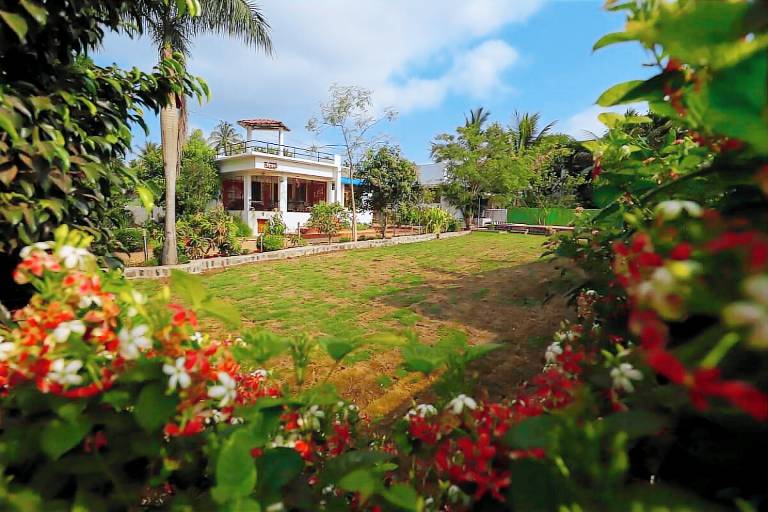 3000 m&sup2; Villa