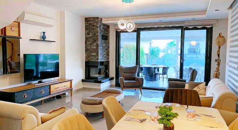 Ample villa with private pool & terrace | Pets allowed — photo 3