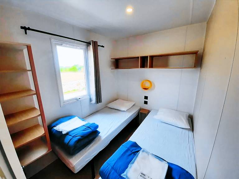 Camping Du Littoral - Mobile-home Prestige - 28m² - 2 bedrooms 4 to 6 people - 4 person. included in the price — photo 5