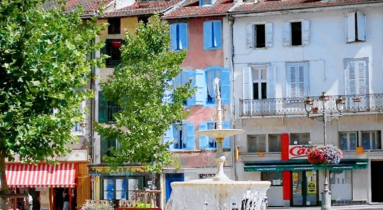 Charming vacation home with pool | Close to the ski | Dogs allowed in Foix