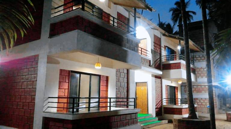 Coral Beach Resort Diveagar — photo 2