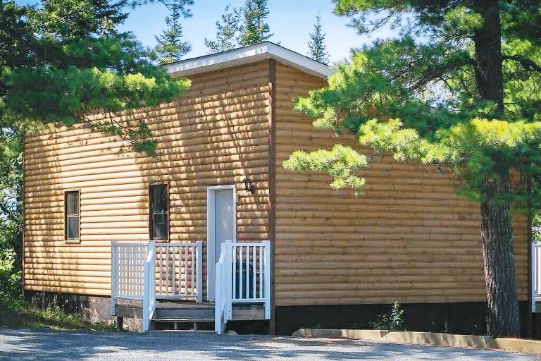 Cabin  Kenora