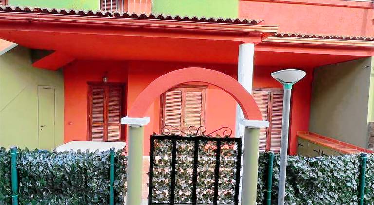 Holiday apartment with patio, grill & garden in Villasimius