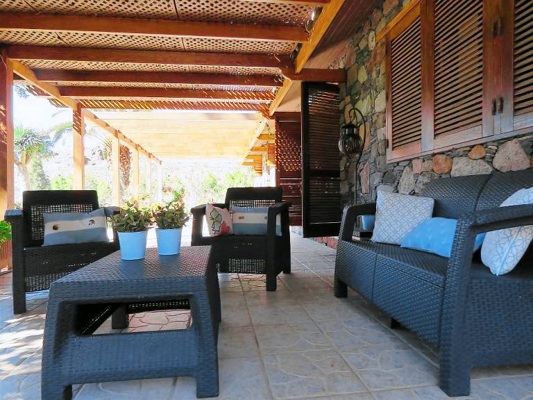 Villa with private pool, garden & patio — photo 5