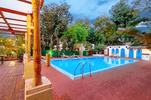 Bed and breakfast  Sanjay Van