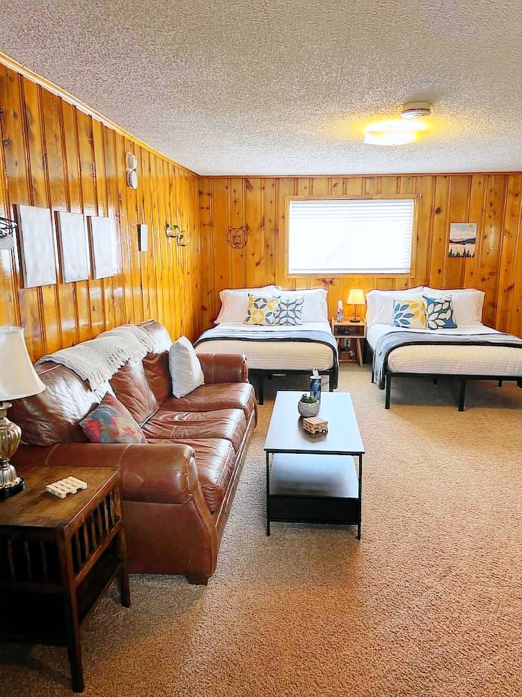 Lodge  Red River