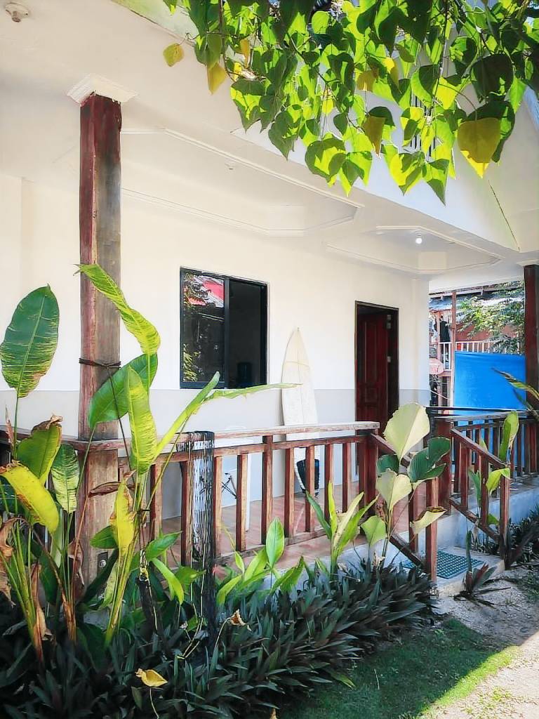 TobyHouse EclipseVilla AC•WiFi •GenSet•Hotshower in General Luna