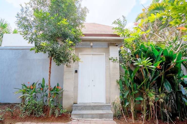 Villa with pool & yard | Perfect for remote work | Pets are welcome — photo 4