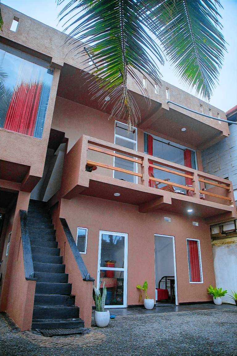 Vacation home with patio, yard & grill | Beach nearby | Good for workation | Pets allowed in Hikkaduwa