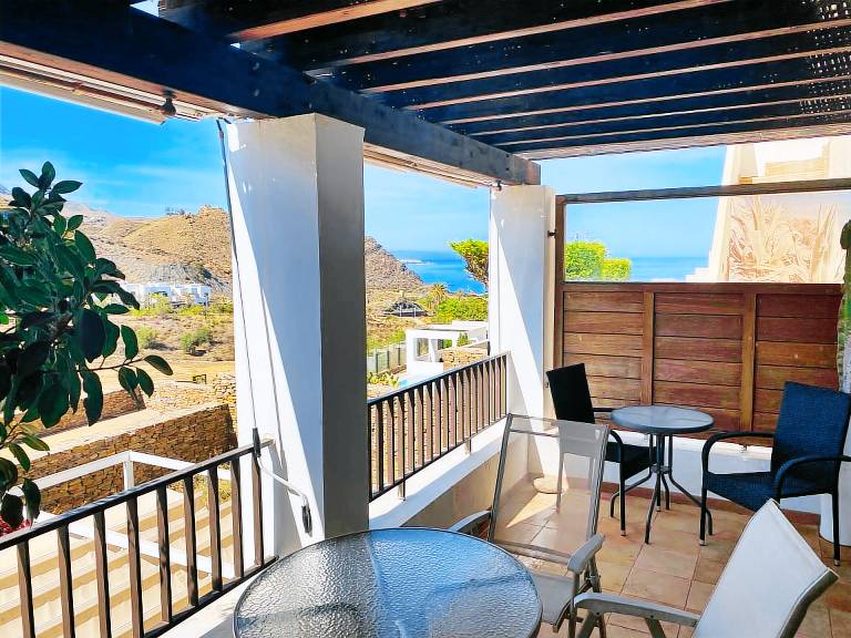 Holiday Home 'Luxe - Macenas Resort Pool' with Sea Views, Wi-Fi & Air Conditioning — photo 3