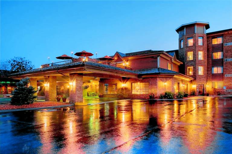 Grand Gateway Hotel in Rapid City, SD