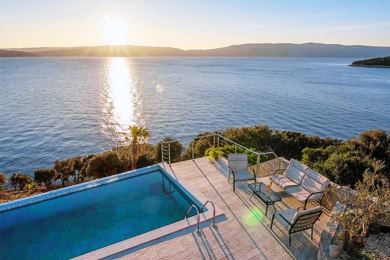 Ferienhaus Pinezići