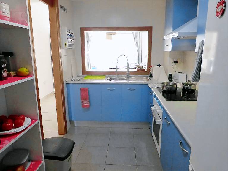 Rental apartment with terrace & pool | Garden view — photo 4