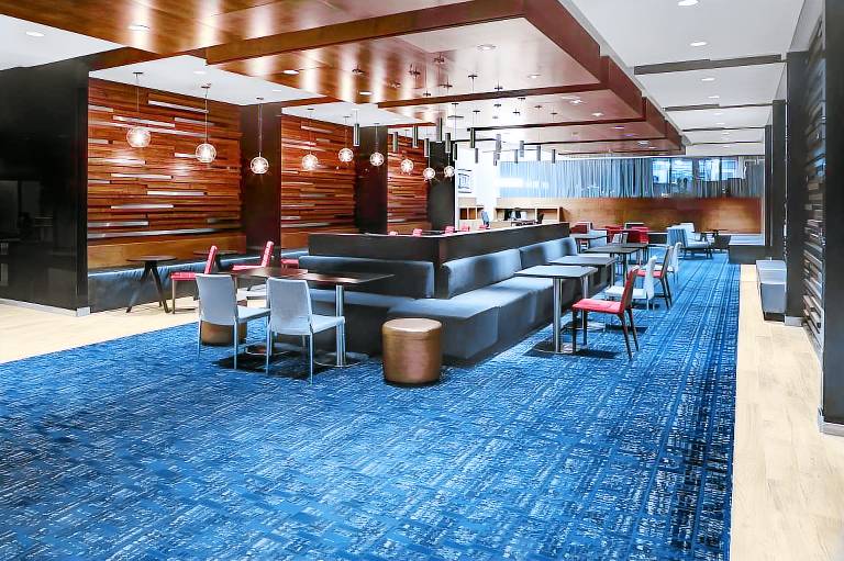 Hampton Inn & Suites Richmond-Downtown — photo 4