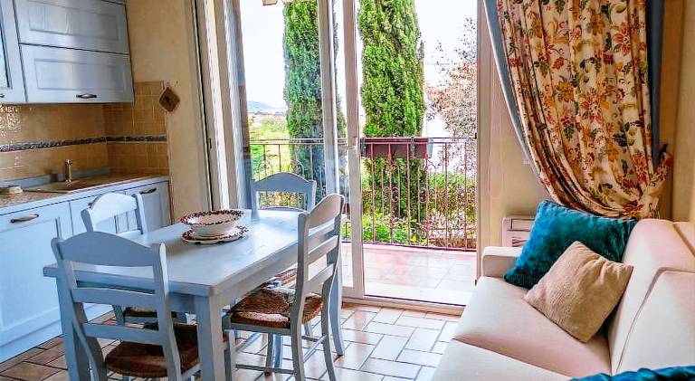Villa with pool, patio & barbeque | Perfect for remote work — photo 4