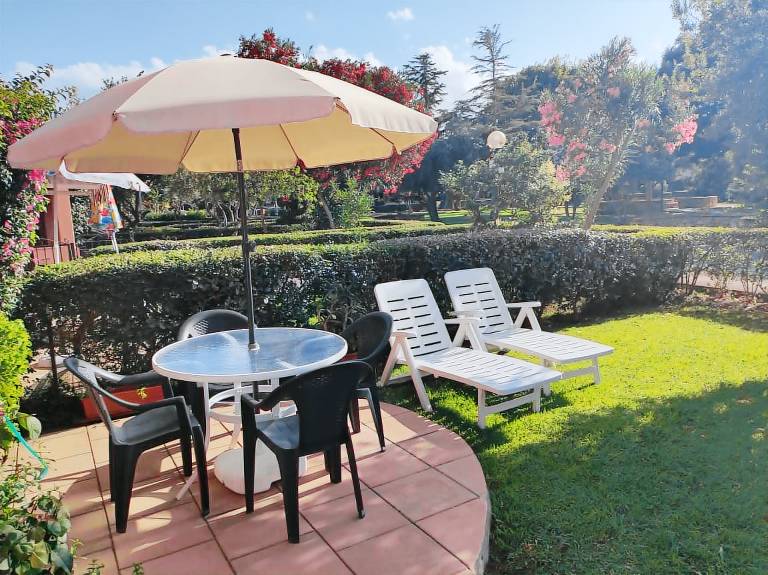 Vacation Home 'Villetta Agli Ulivi' near La Cinta Beach with Garden & A/C — photo 3