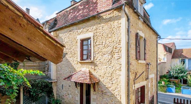 Vacation home with 3 rooms for 5 persons in Bergerac