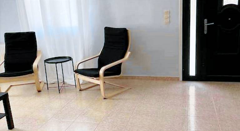 Rental apartment with patio — photo 5