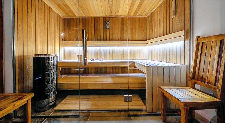 Villa with patio, sauna & yard — photo 5