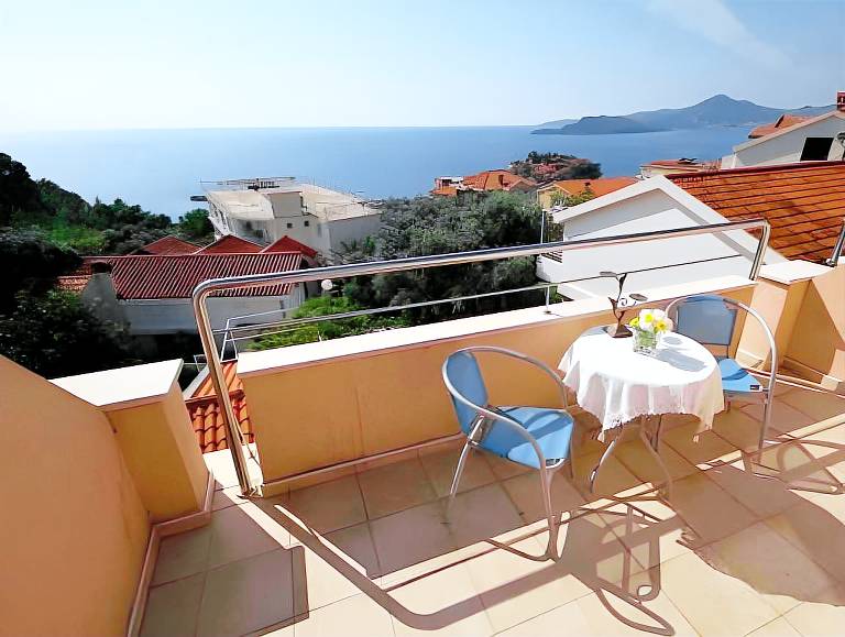 Pleasant holiday apartment with terrace, BBQ & yard | Next to the beach | Dogs allowed — photo 5